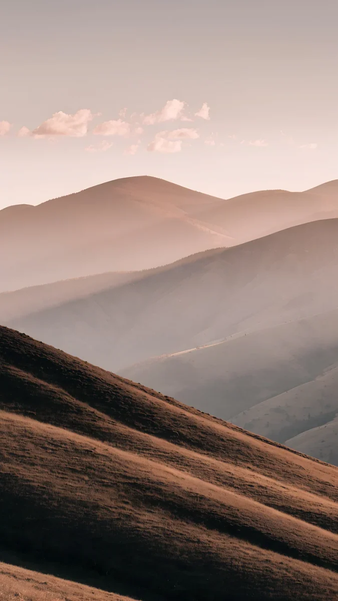 Amber Highlands wallpaper