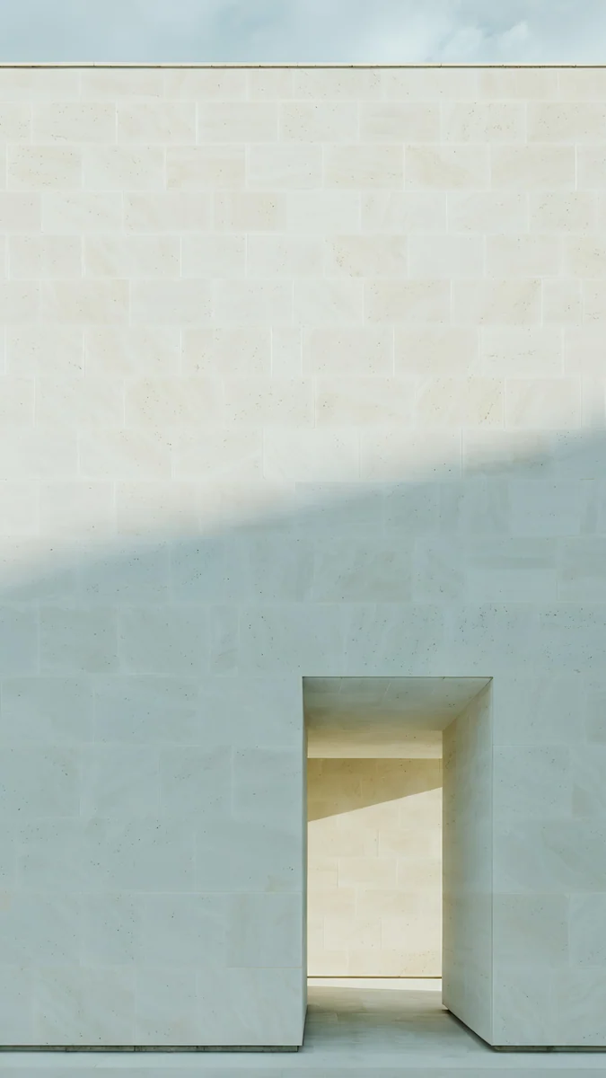 Ivory Daylight — abstract wallpaper