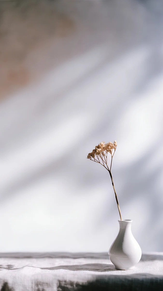 Linen Vase Light, Carlos Vivero